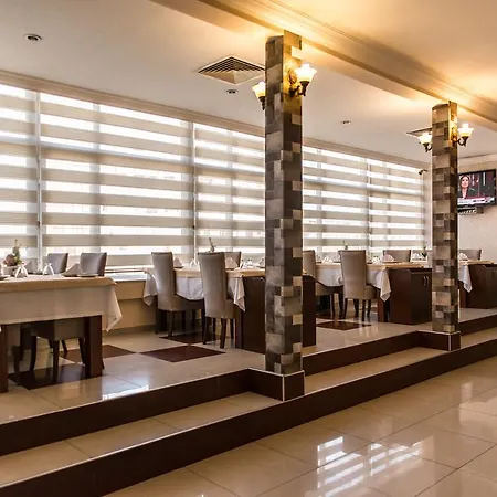 Kristal Hotel