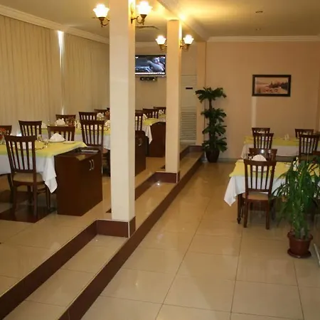 Kristal Hotel 3*